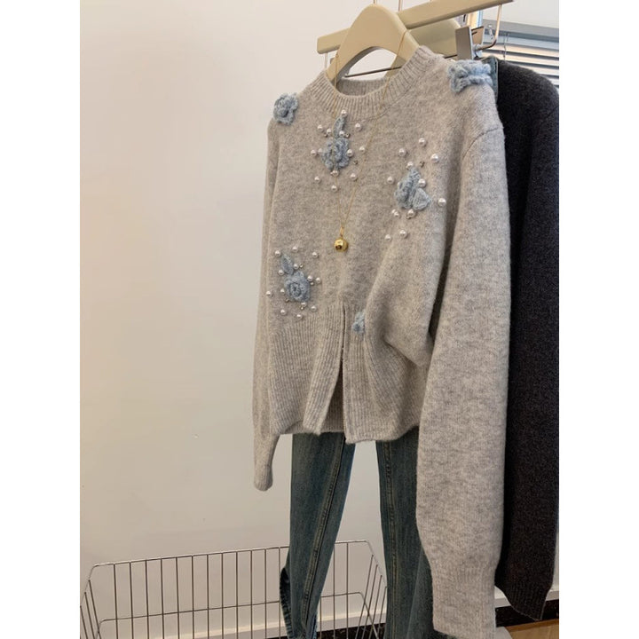 Damsweater med texturerad blommönster och pärlbeslag Mirla-Eva Jonsson