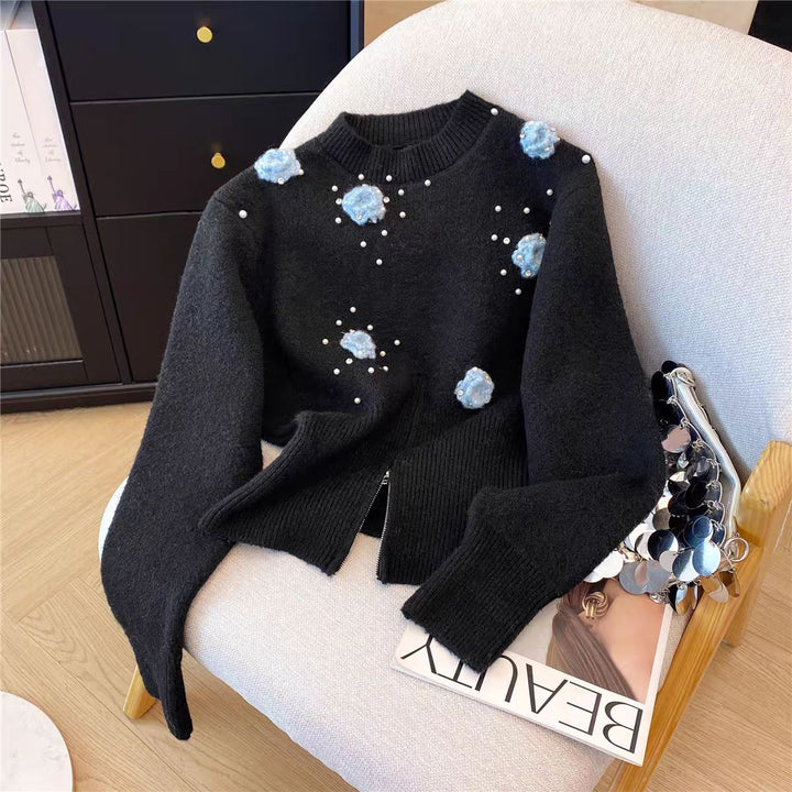 Damsweater med texturerad blommönster och pärlbeslag Mirla-Eva Jonsson