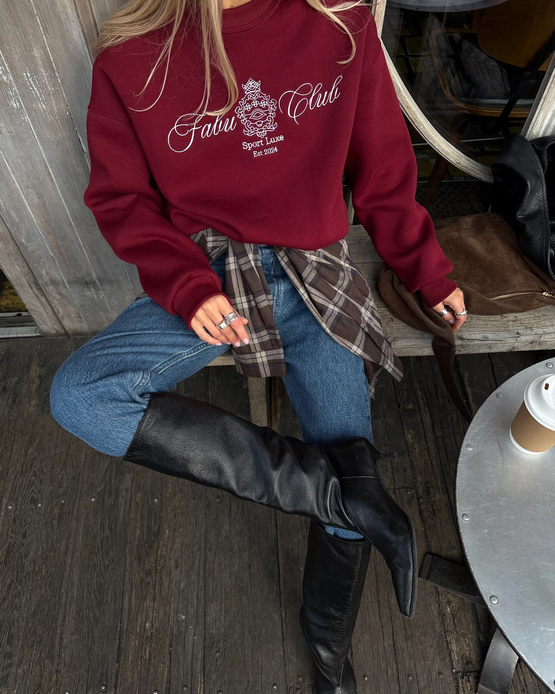 Damtröja i sportig lyxdesign med stiligt logotyp Mirla-Eva Jonsson