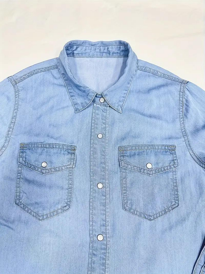 Denimblus - knäppning - långärmad - damskjorta - lös passform-Eva Jonsson