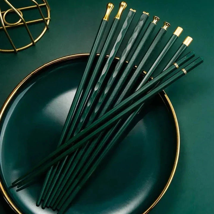 DineLux – Luksuriös ätpinnar set med förfinade designer (5 par)-Eva Jonsson