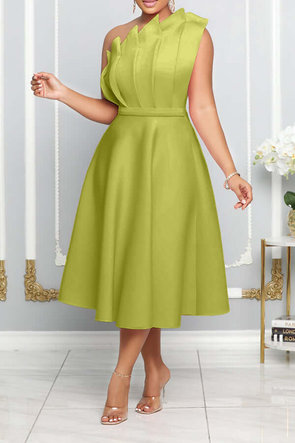 En Axelklänning – Elegant – Midi – Cocktailklänning – Festklänning-Eva Jonsson