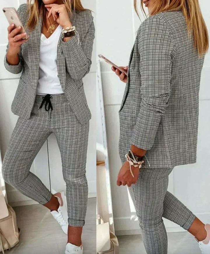Esmee Elegant Suit-Eva Jonsson