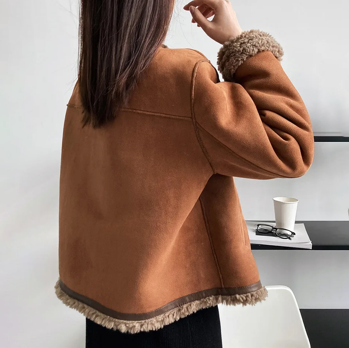 Mirla | Bekväm Brun Jacka för Kvinnor med Fleece-Foder och Knappar.-Eva Jonsson