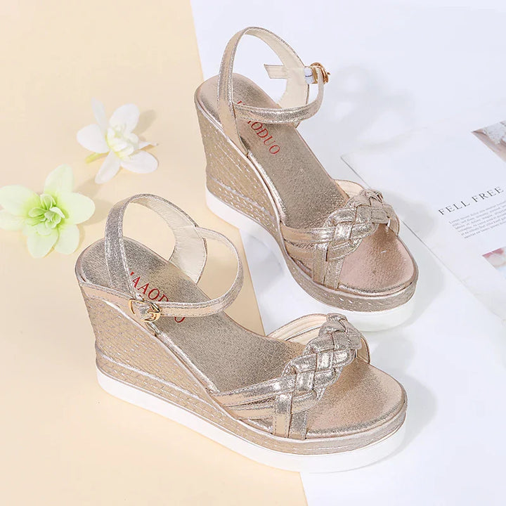 Mirla | Better Off That Way Wedges Sandaler-Eva Jonsson