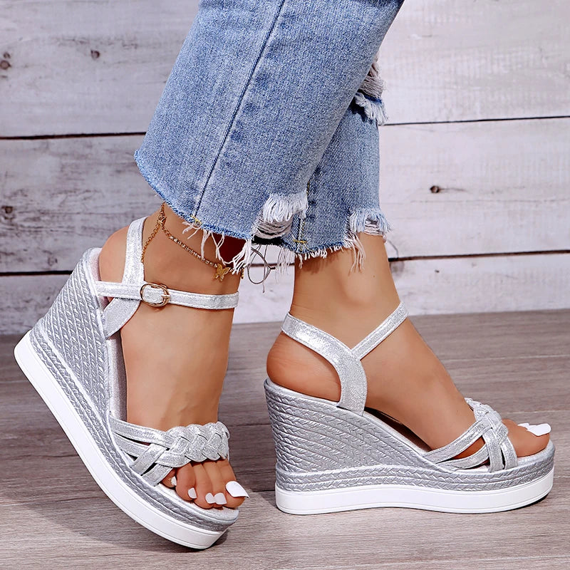 Mirla | Better Off That Way Wedges Sandaler-Eva Jonsson