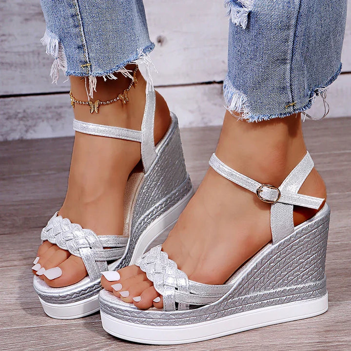 Mirla | Better Off That Way Wedges Sandaler-Eva Jonsson
