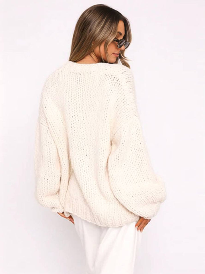 Mirla | Cardigan i Grovstick enfärgad med nedhasade axlar långärmad dam elegant avslappnad vid oversized blus-Eva Jonsson