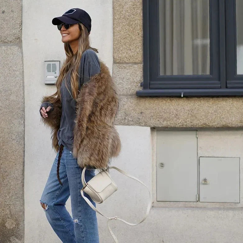 Mirla | Dammode Plysch-konstfälljacka-Eva Jonsson