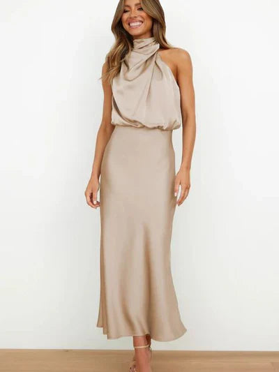 Mirla | Elegant Halterneck Midi Klänning för Damer med Hög Hals och Satinlook-Eva Jonsson