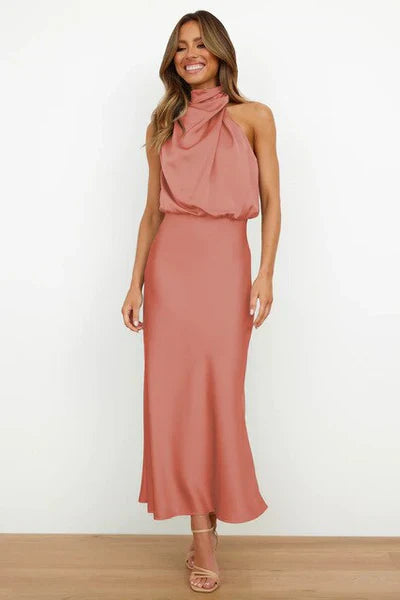 Mirla | Elegant Halterneck Midi Klänning för Damer med Hög Hals och Satinlook-Eva Jonsson