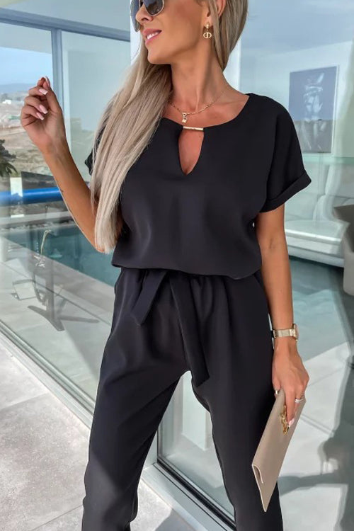 Mirla | Elegant keyhole jumpsuit med bälte för damer-Eva Jonsson