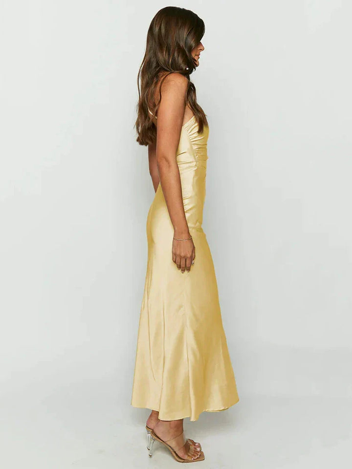 Mirla | Eleganta Maxiklänning Utan Rygg för En Raffinerad Look-Eva Jonsson