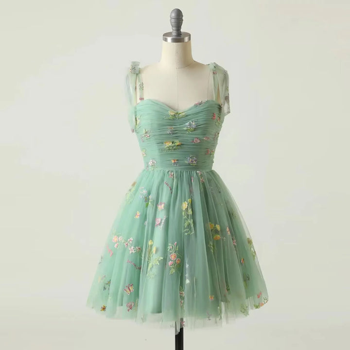 Mirla | Fairy Forest Green Korta Prom Klänningar Spaghetti-Remmar Färgglada Blommor Spets Kväll Fest-Eva Jonsson