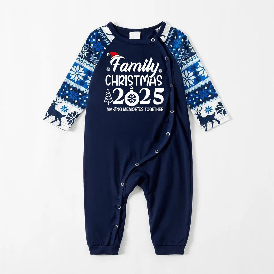 Mirla | Familj Jul 2025 Texttryck Blå Familj Matchande Pyjamas-Eva Jonsson