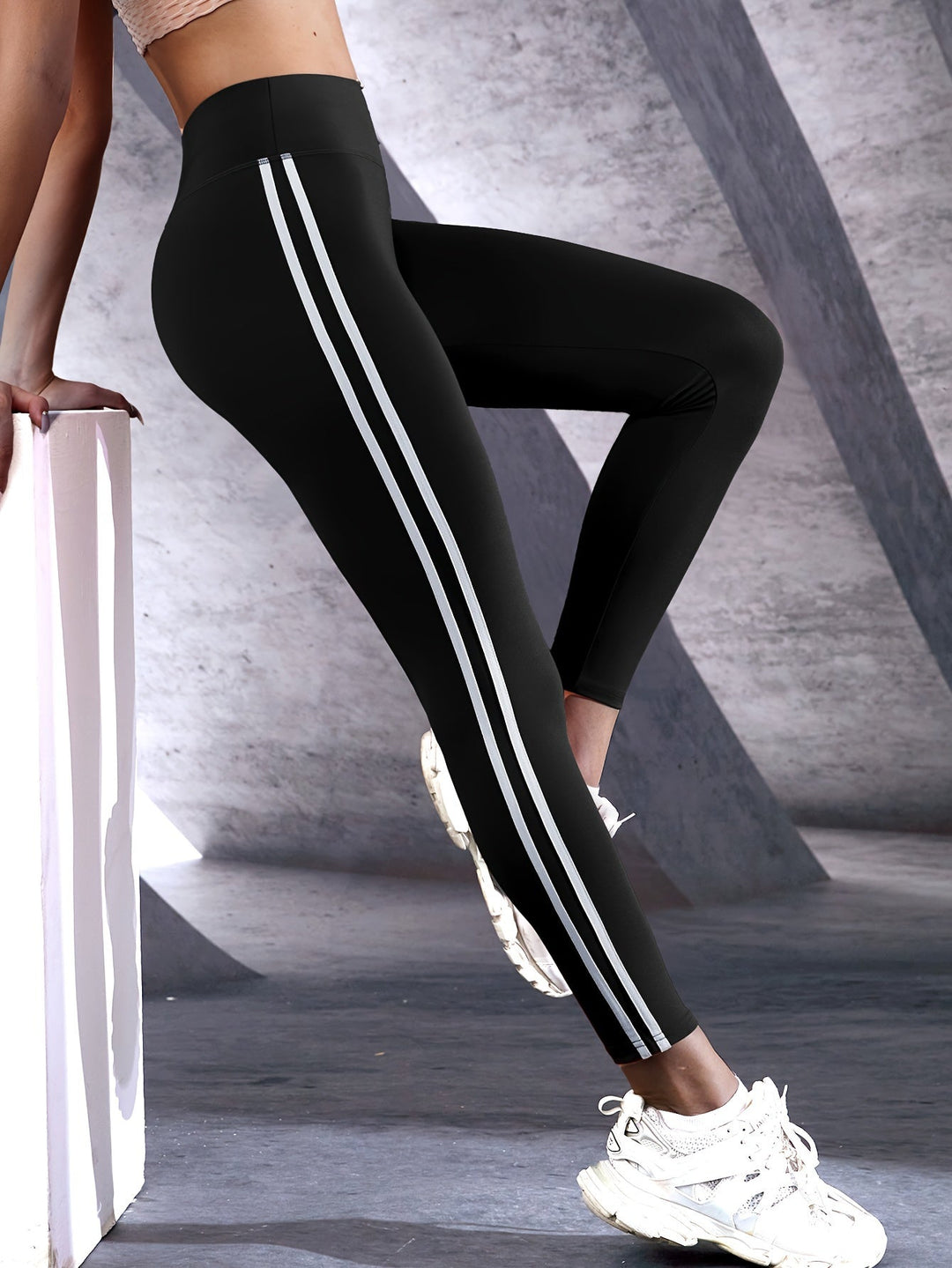Mirla | Fukttransportande yogaleggings med hög midja-Eva Jonsson