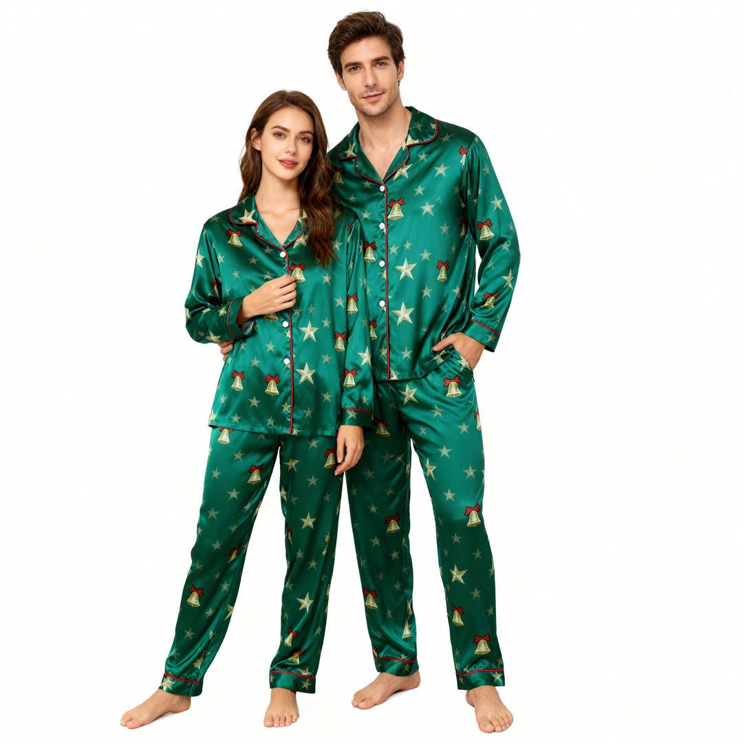 Mirla | Helgfamilj Button-Down Grön Satin Jul-Pyjamasett-Eva Jonsson