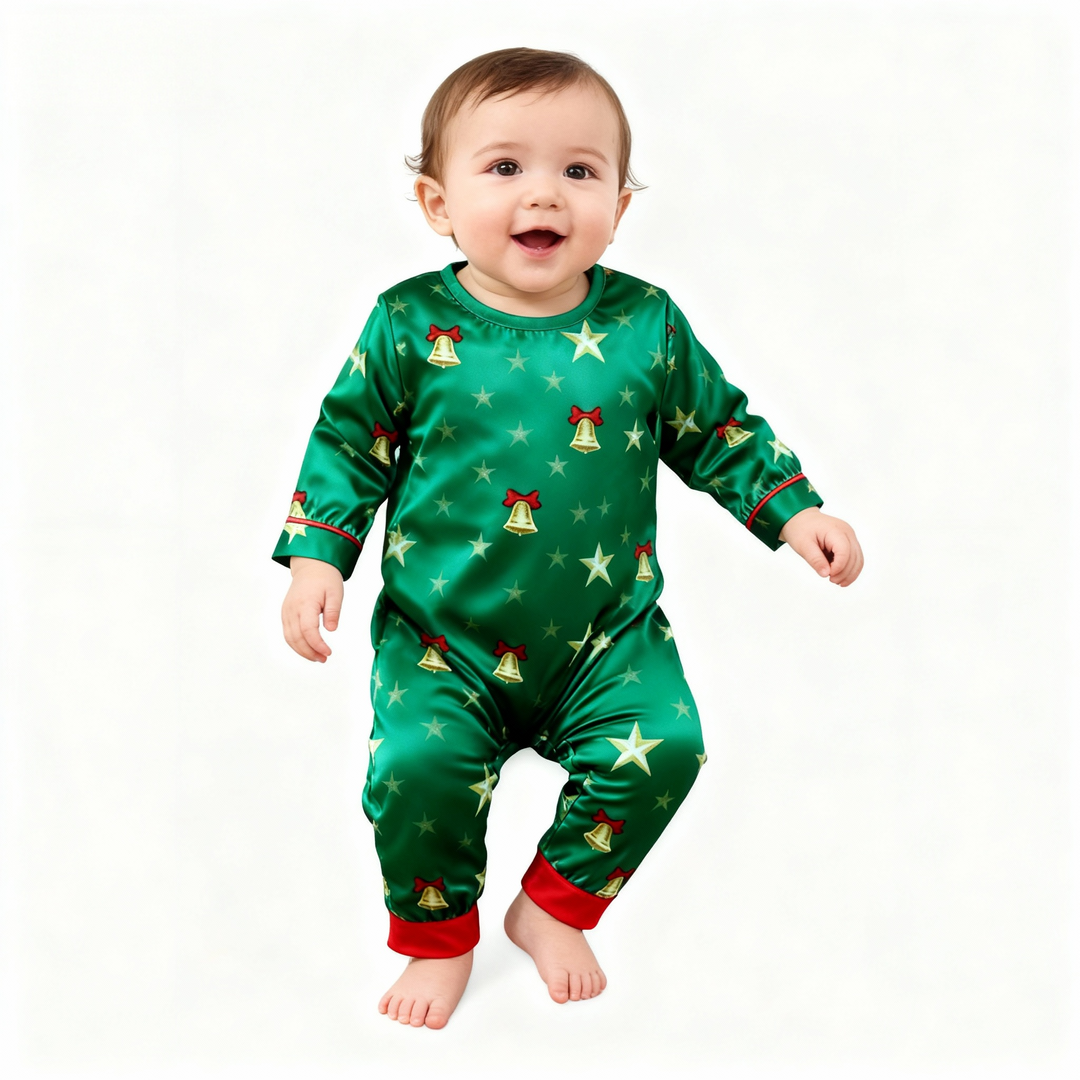 Mirla | Helgfamilj Button-Down Grön Satin Jul-Pyjamasett-Eva Jonsson