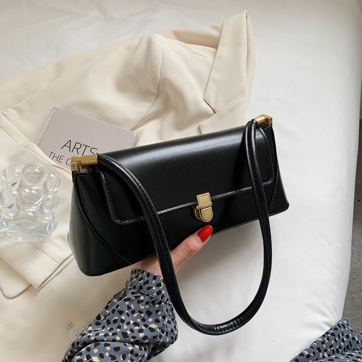 Mirla | Klassisk baguette axelväska i vintage stil-Eva Jonsson