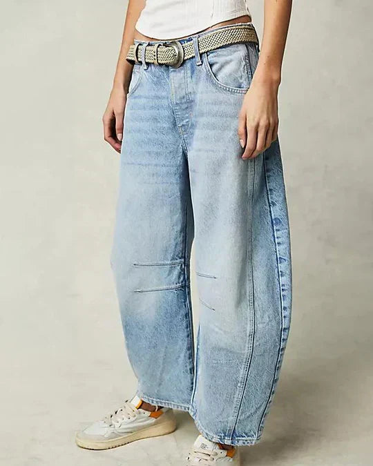 Mirla | Mid Rise Jeans med Fassung för kvinnor-Eva Jonsson