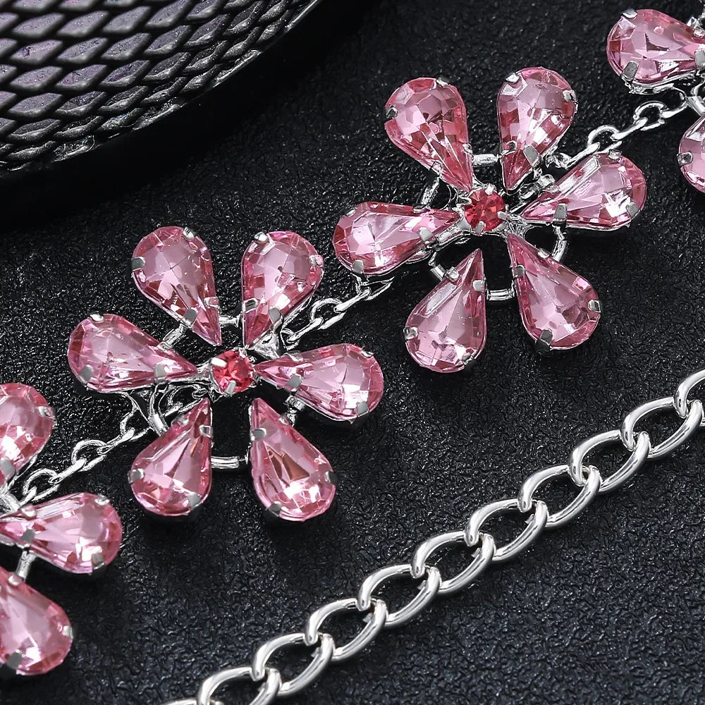 Mirla | Mode Pink Crystal Flowers Choker Necklace Statement Accessories Mode Frauen Rhinestone Collar Necklace Schlüsselbein Smycken Ins-Eva Jonsson