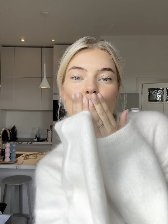Mirla | Mysig Mjuk Mohairstickad Tröja-Eva Jonsson