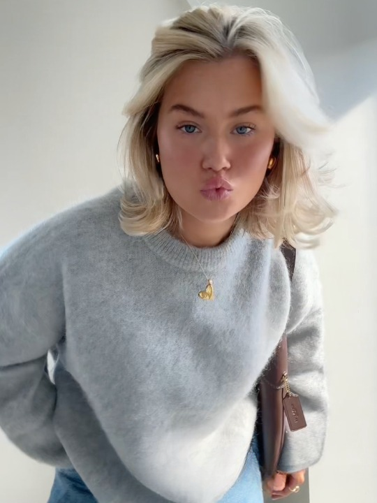 Mirla | Mysig Mjuk Mohairstickad Tröja-Eva Jonsson