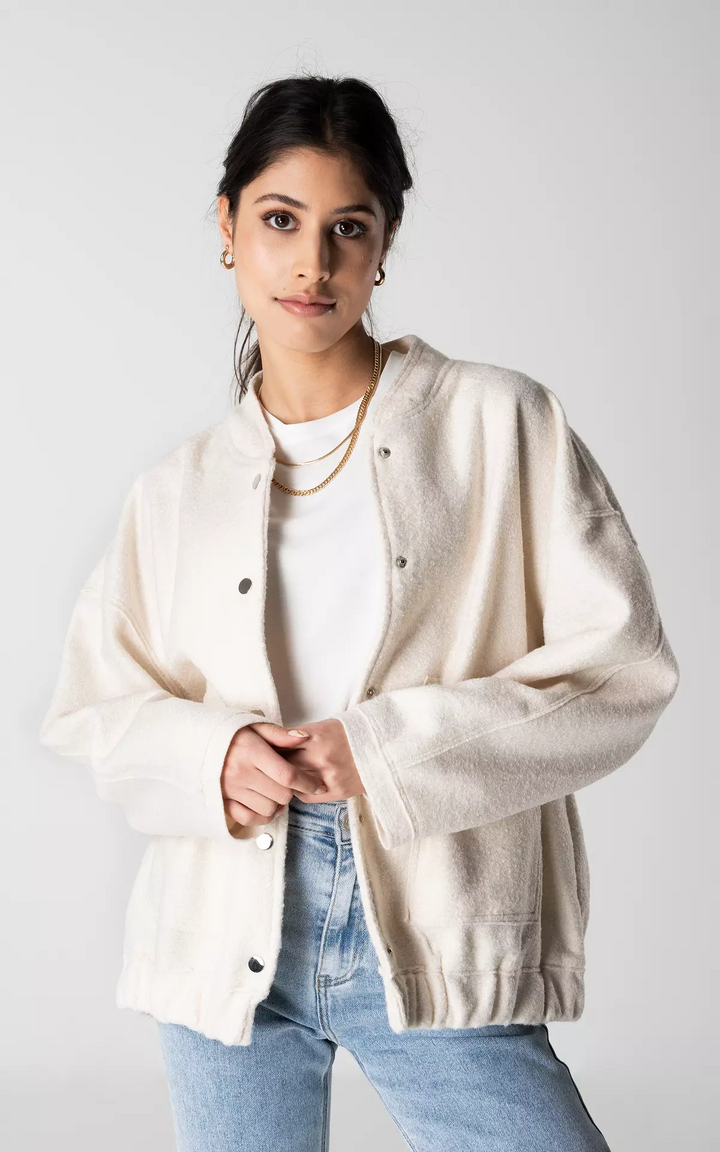 Mirla | Oversized Bomberjacka för Damer-Eva Jonsson