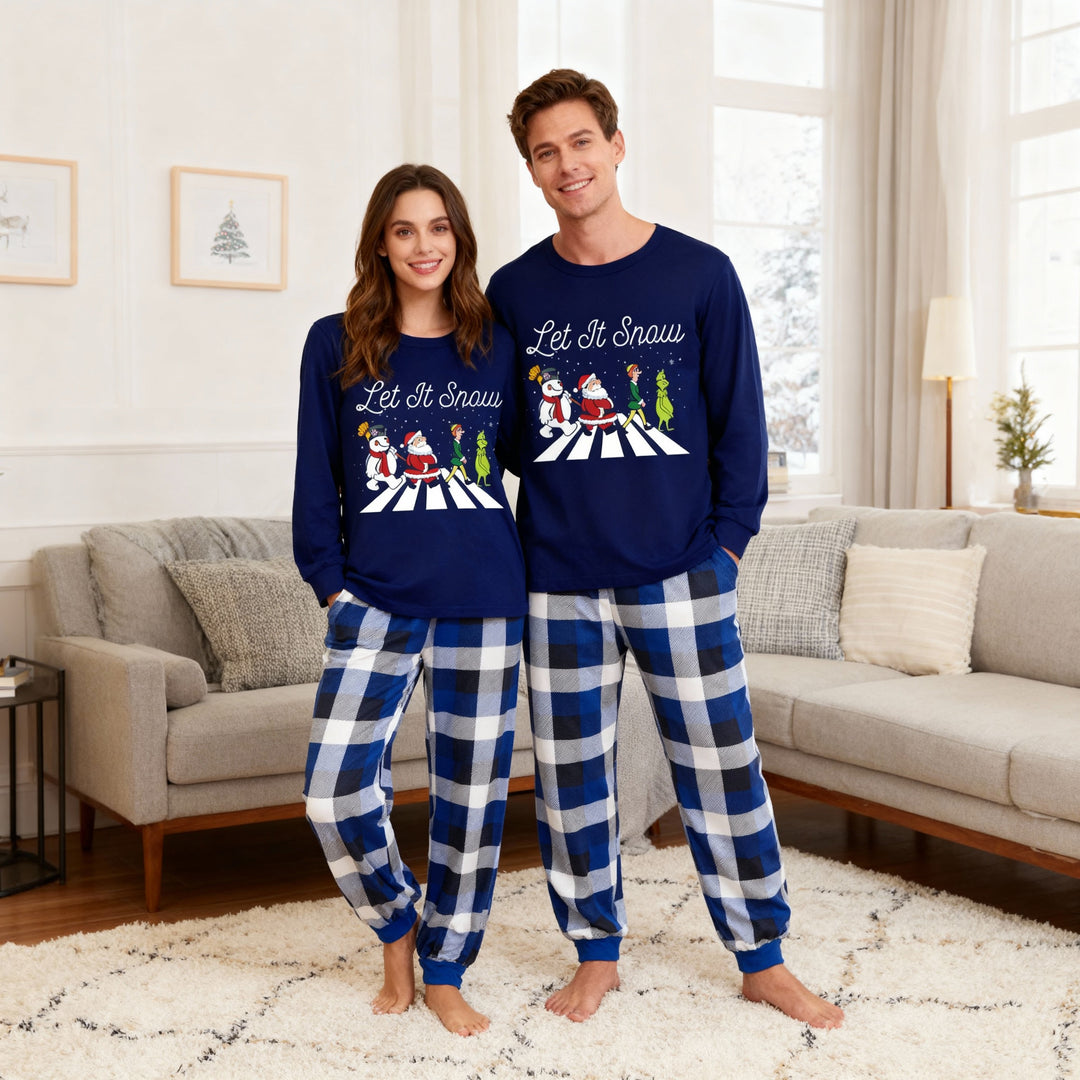 Mirla | Par Marina Blau & Vit Rutig Pyjamasett med Jultomte och Tecknat Mönstertryck-Eva Jonsson