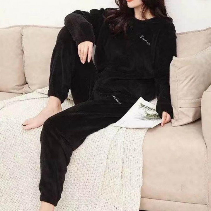 Mirla | Pyjamaset Varm Plush Nattkläder för Damer-Eva Jonsson