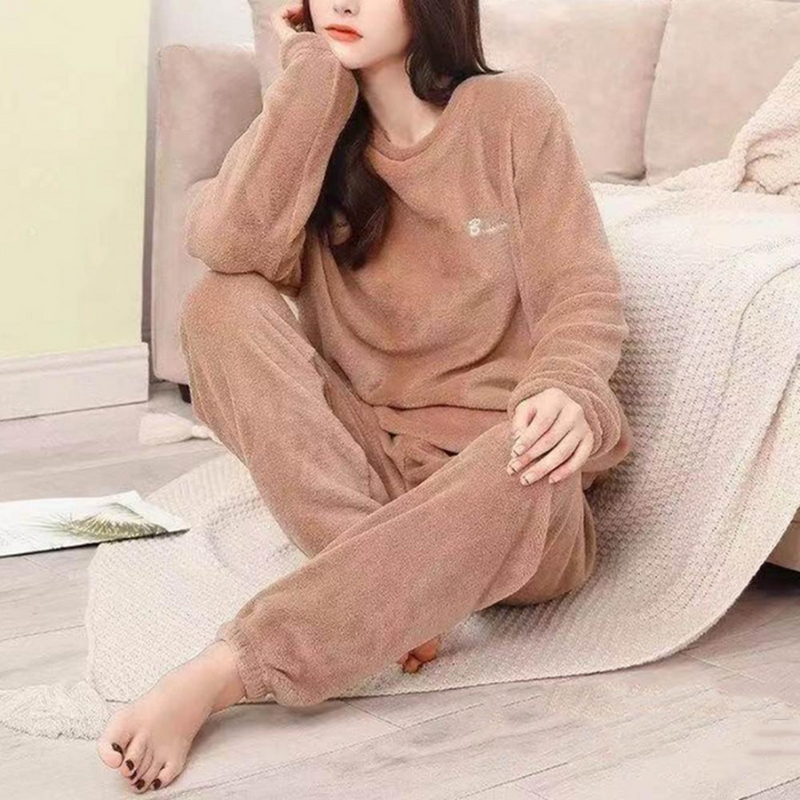 Mirla | Pyjamaset Varm Plush Nattkläder för Damer-Eva Jonsson