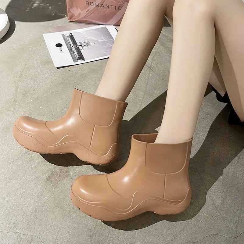 Mirla | Regnhalboots - Rutschsäker Design för Kvinnors Komfort-Eva Jonsson