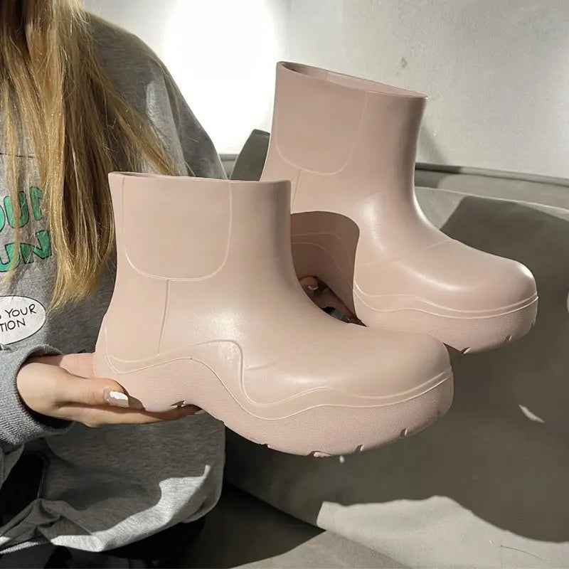 Mirla | Regnhalboots - Rutschsäker Design för Kvinnors Komfort-Eva Jonsson