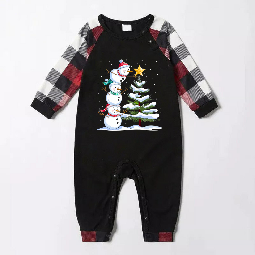 Mirla | Röd och Grå Rutig Julpyjamas-Set med Snögubbe- och Julgrantryck-Eva Jonsson