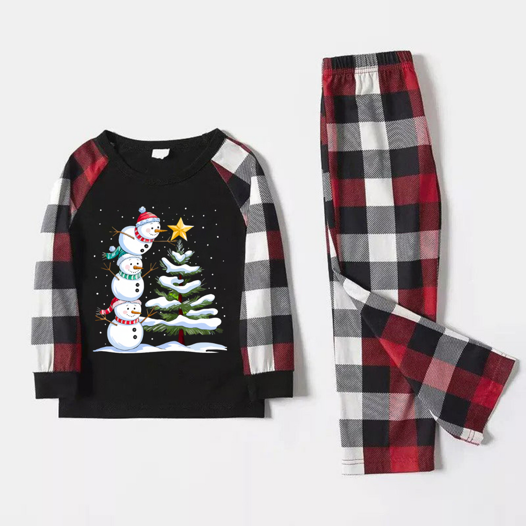 Mirla | Röd och Grå Rutig Julpyjamas-Set med Snögubbe- och Julgrantryck-Eva Jonsson