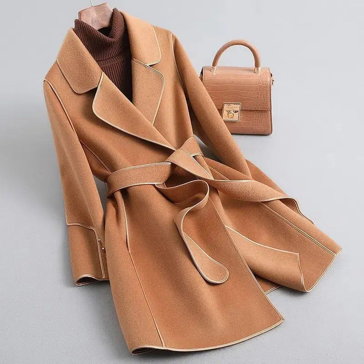 Mirla | Slim Fit Kappa Bältespännen Wrap Stil Knälång Vinterkappa-Eva Jonsson