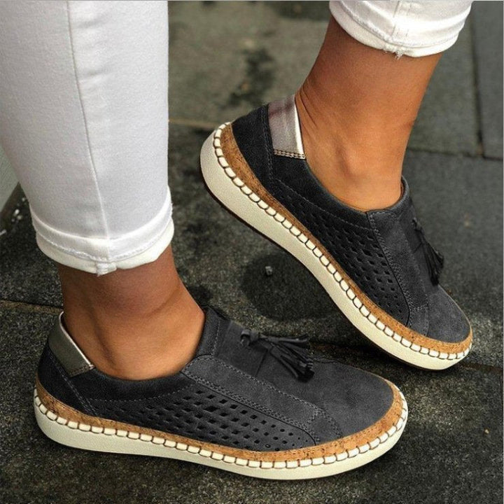 Mirla | Slip-On Sneaker med tofsdetalj-Eva Jonsson