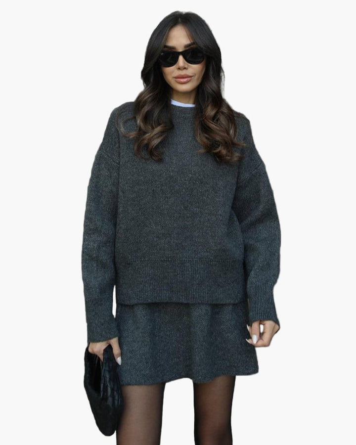 Mirla | Stickset med Tröja och Mini Kjol - Moderiktig Höst Vinter Look, Avslappnad & Elegant-Eva Jonsson