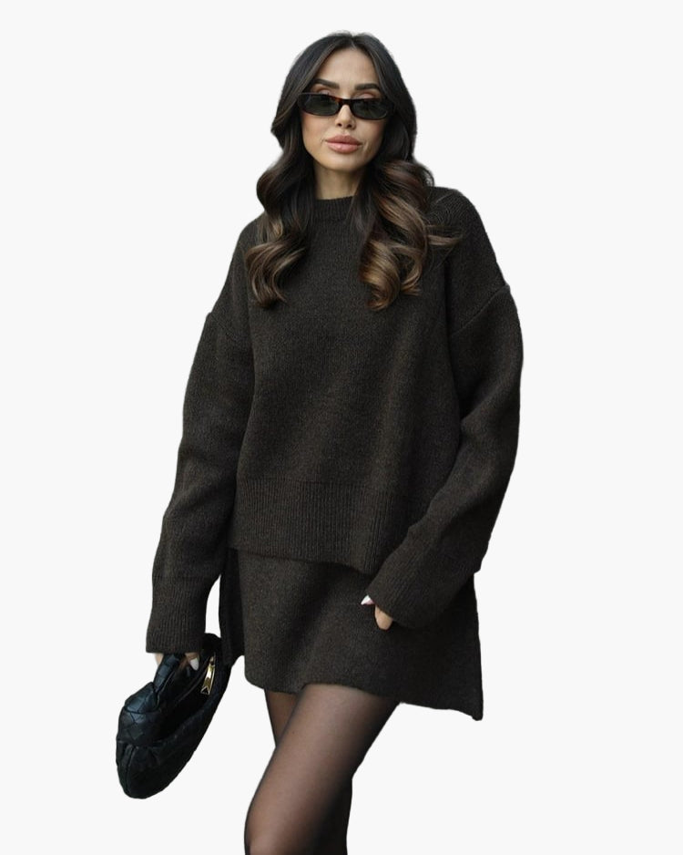 Mirla | Stickset med Tröja och Mini Kjol - Moderiktig Höst Vinter Look, Avslappnad & Elegant-Eva Jonsson