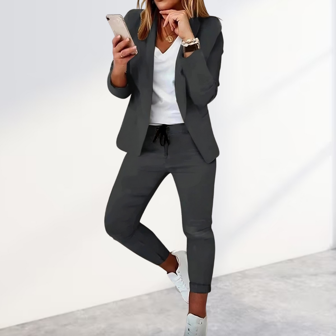 Mirla | Stilig blazer- & byxset-Eva Jonsson