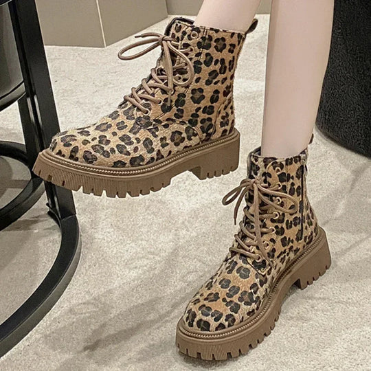 Mirla | Stövlar med leopardmönster-Eva Jonsson