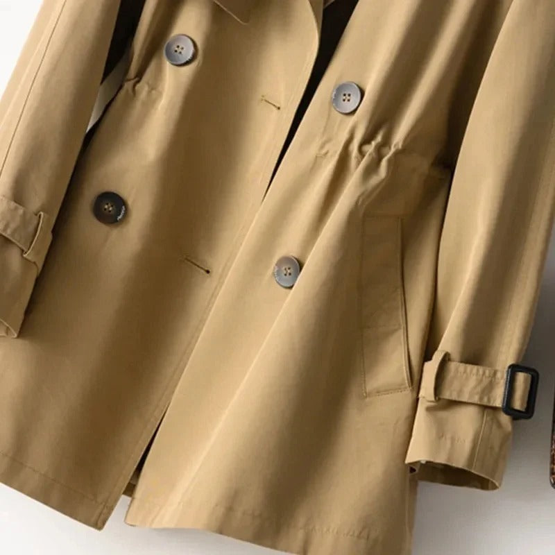 Mirla | Trenchcoat med Dubbel Knapprad-Eva Jonsson