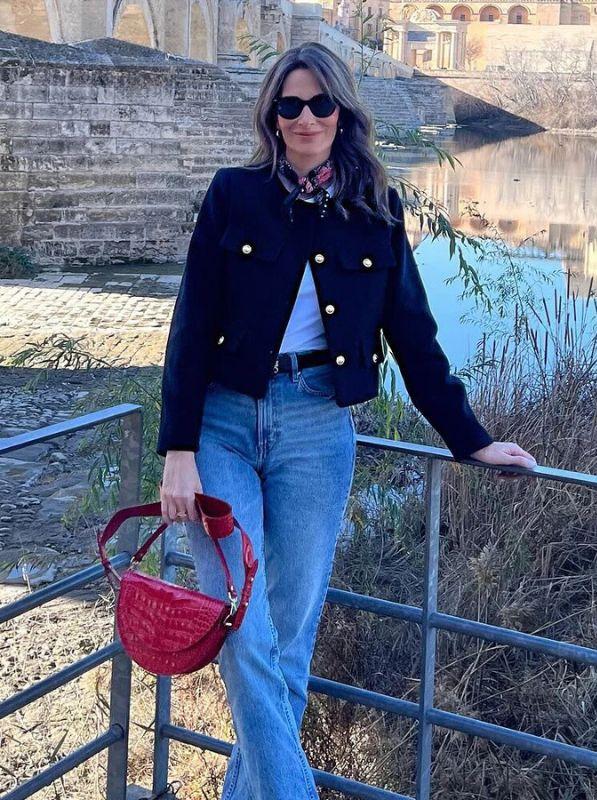 Mirla | Trendy Knäppt Kort Blazer-Eva Jonsson