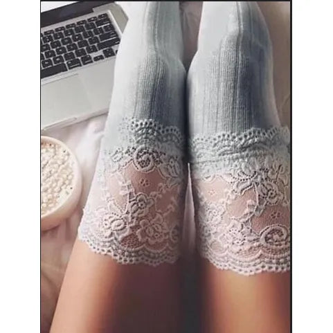 Eva Jonsson | Ullknästrumpor med spets-Eva Jonsson