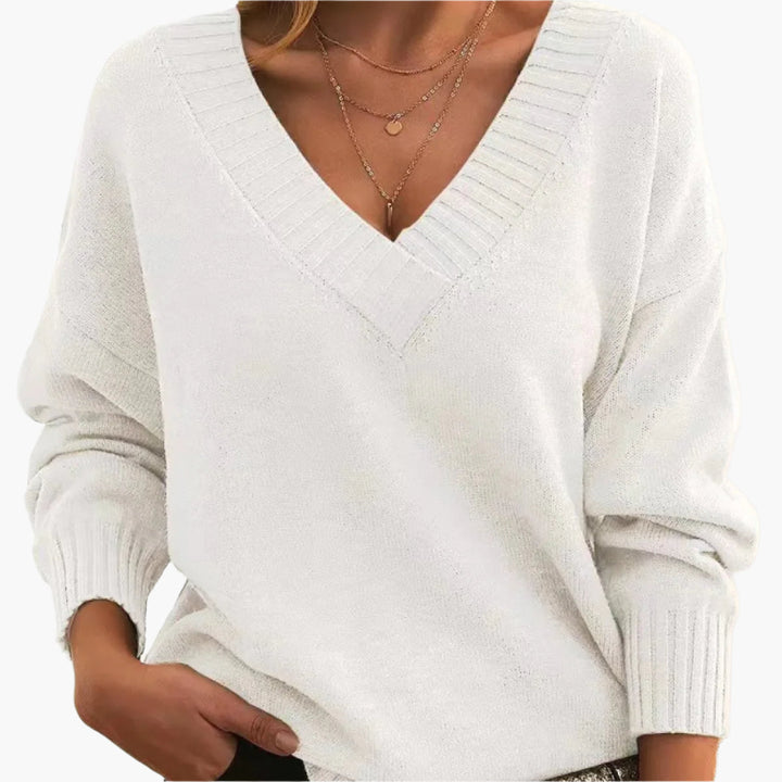 Mirla | V-Ringad Tröja - Elegant Stickad Tröja I Oversize-Stil för Vardag & Kontor-Eva Jonsson