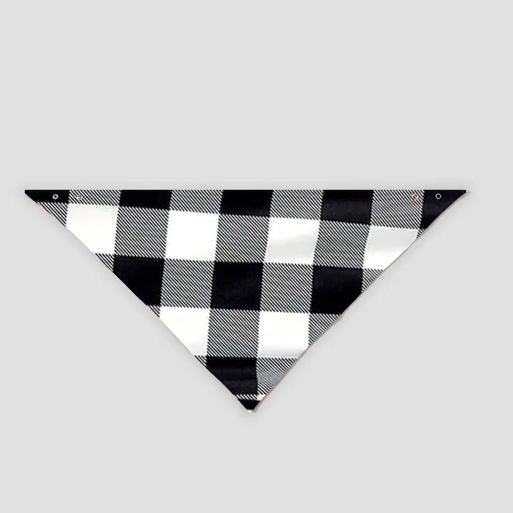 Eva Jonsson | Vi Är Familj 2025 Vit Bokstavstryck Svart Långärmad Topp med Svart-Vita Morotsbyxor Familjeset Pyjamasar-Eva Jonsson