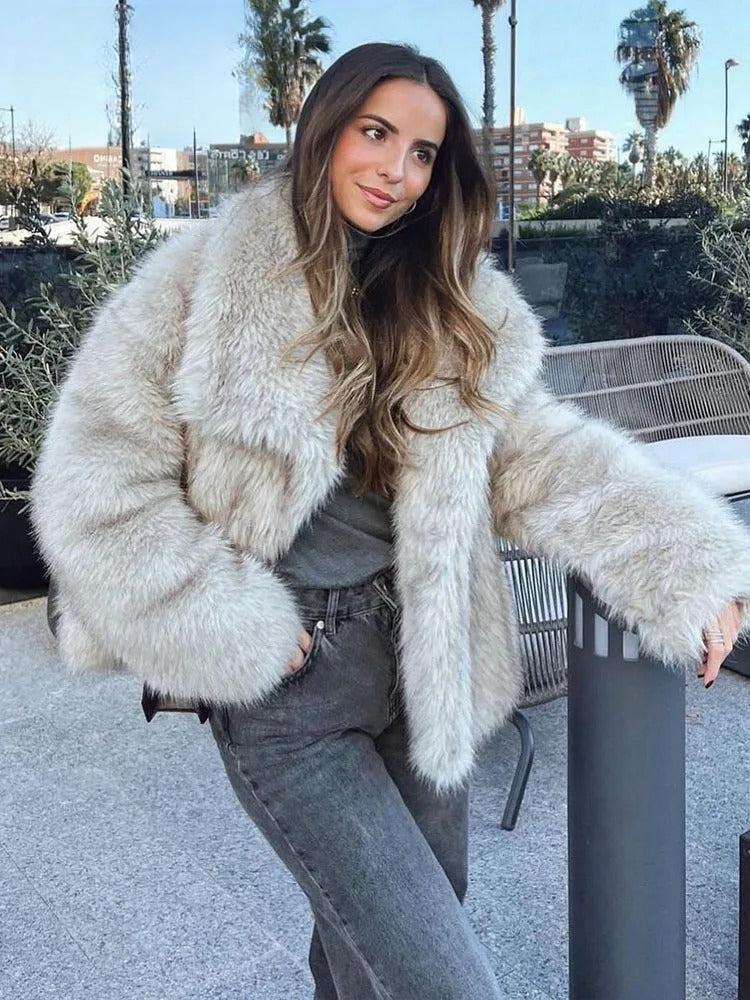 Fake Fur Jacket - Varm - Fluffig - Kort Faux Fur Coat - Pälsjacka Dam-Eva Jonsson