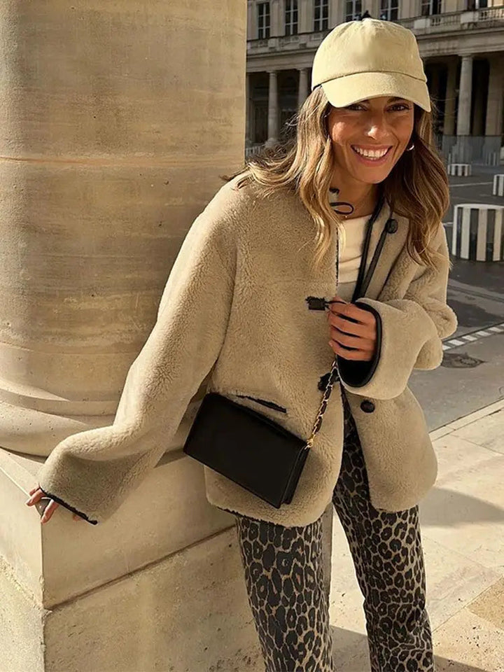 Faux Fur Coat | Cream | Varm | Fake Fur Jacka | Vinterjacka för kvinnor-Eva Jonsson