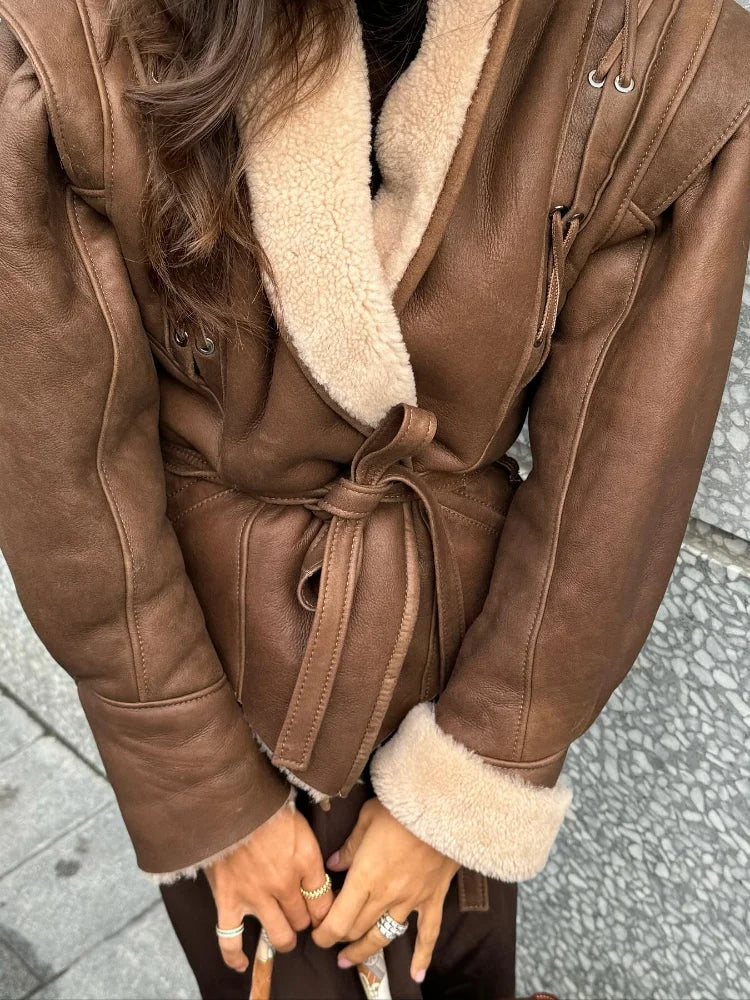 Fleece Fodrad Skinnjacka | Brun | Bälte | Skinnjacka med fuskpäls | Skinnjacka för kvinnor-Eva Jonsson