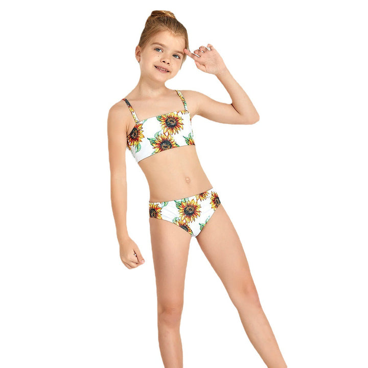 Flickor bikini-set med modernt crop-top och högskurna shorts Mirla-Eva Jonsson